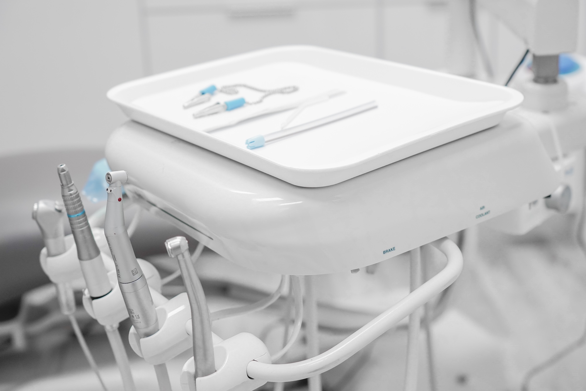 Comprehensive Family Dentistry | Emergency Treatment, Veneers and Six Month Smiles  